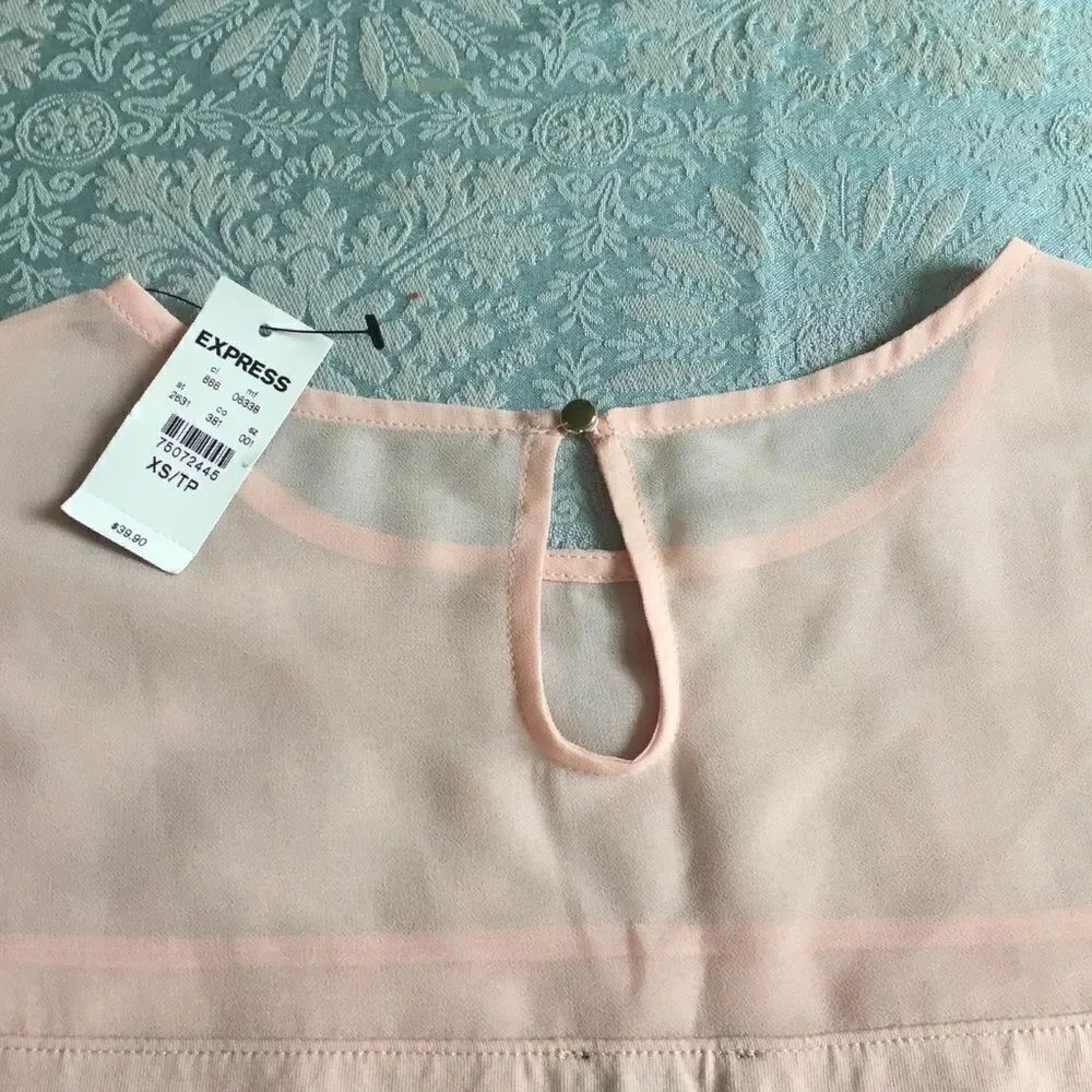 NWT Express blouse  - Picture 6 of 6